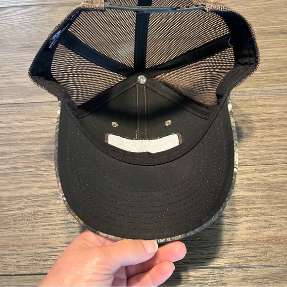 Mossy Oak Camo Cap with Brown Mesh - Picture 3 of 3
